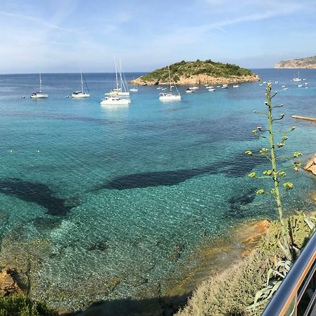 Hebergement Front De Mer Διαμέρισμα Sant Elm Εξωτερικό φωτογραφία