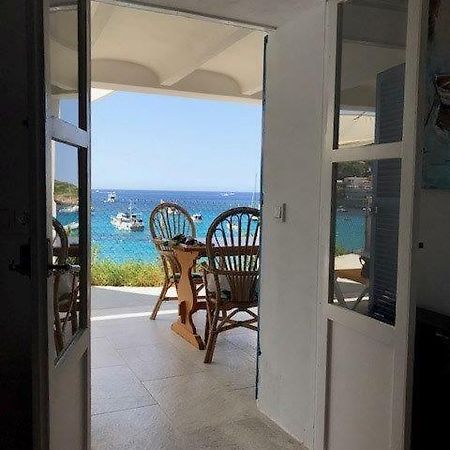 Hebergement Front De Mer Διαμέρισμα Sant Elm Εξωτερικό φωτογραφία