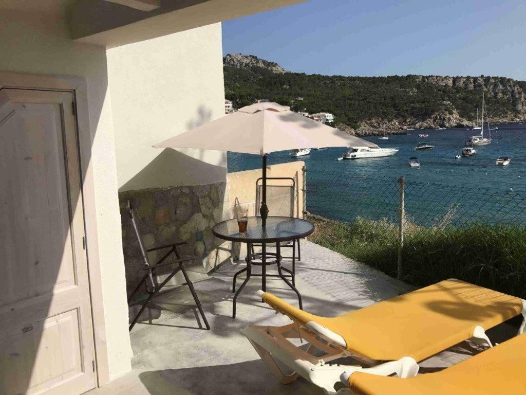 Hebergement Front De Mer Διαμέρισμα Sant Elm Εξωτερικό φωτογραφία