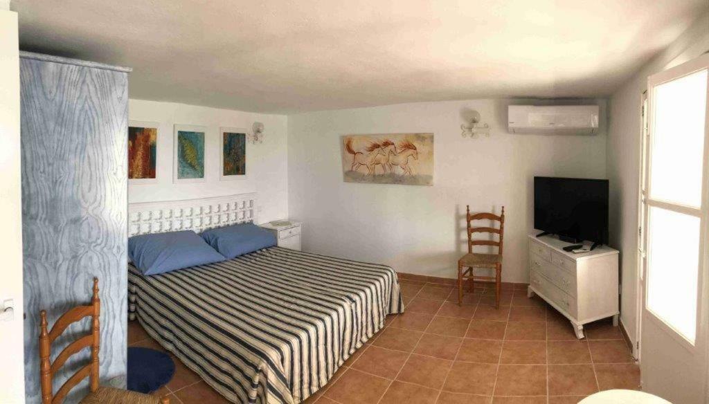 Hebergement Front De Mer Διαμέρισμα Sant Elm Εξωτερικό φωτογραφία